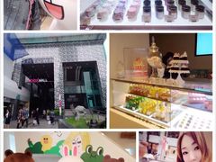 -LINE FRIENDS Garosu-gil Flagship Store