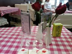 -红宝石·鲜奶小方·海派西点房(南丹店)