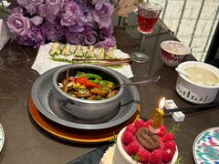 -海派悦庭·海胆烧麦·新融合菜(凯德广场店)