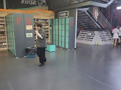 -极限PLAY运动娱乐新世界·团建派对潮玩休闲馆·室内蹦极高空游乐园