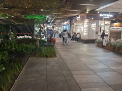 -瑞虹新天地月亮湾
