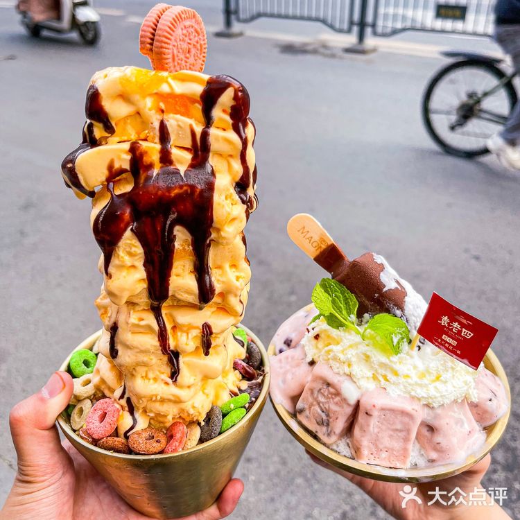 谁能拒绝杨枝甘露呢而且还是那么高的千层冰