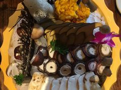 -老牌坊云南鱼豆花火锅(爱建店)