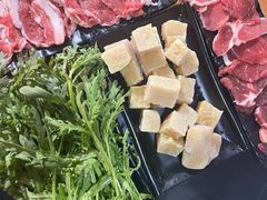 -果松木炭酸菜铜火锅·外婆参鸡汤