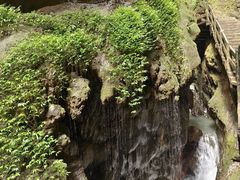 -龙水峡地缝景区