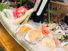 -鲜入围煮花胶鸡海鲜火锅