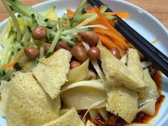 西域凉皮-西部马华清真兰州牛肉面·烧烤夜市(关东店)