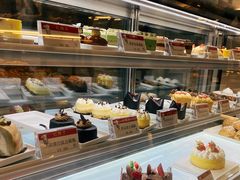 面包甜点陈列柜-红房子西菜馆(淮海中路店)