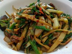 酸菜炒脆竹笋-何氏排骨(左家塘店)