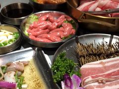 -围炉肉舍•炭烤活鳗•丹东海鲜烤肉(步行街店)