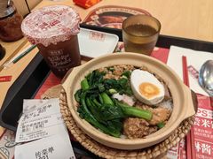 -华记煲仔华·煲仔饭(市桥易发店)