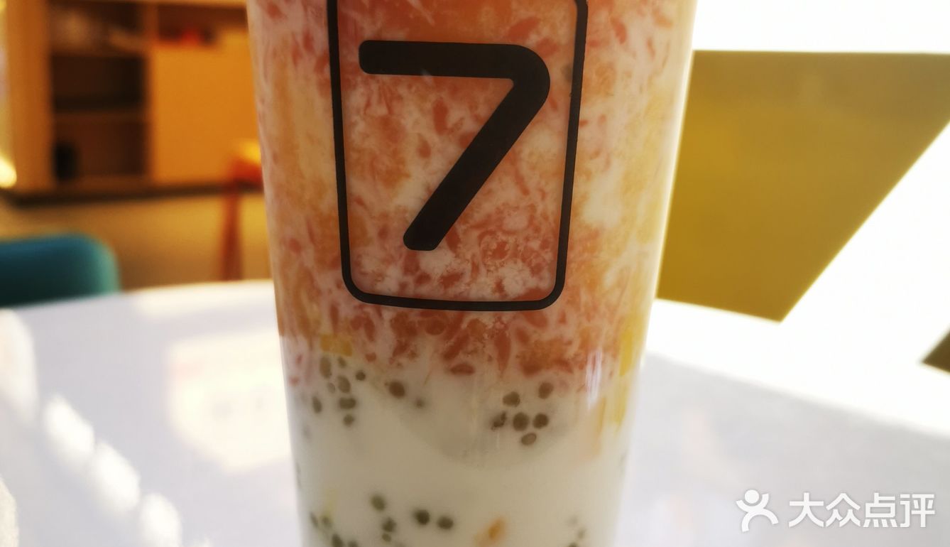 最近好像夏末刮起了杨枝甘露风
