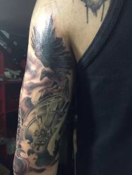 欧美 乌鸦与时钟-游刃刺青TATTOO纹身工作室