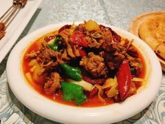 新疆大盘鸡-巴扎美食·新疆菜·西域歌舞表演餐厅(新疆大厦店)