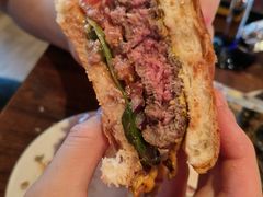 大佬汉堡-Chili's Cafe&Bar奇利斯(滨江店)