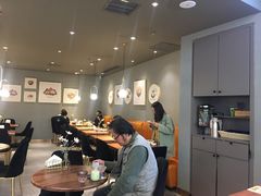 -POKEE VIA&Brunch·维娅(重庆来福士店)