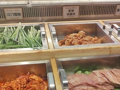 -金滏山烤肉·海鲜·火锅自助餐厅(襄阳万达店)