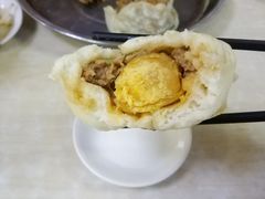 咸蛋黄超人包-老陶包子铺(南大西南村店)