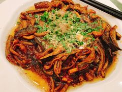 现划鳝丝-新恬乐大酒家(沧达大厦店)