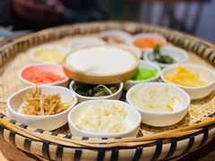 -包整·丝娃娃(甲秀楼景观店)