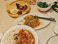-味上湘菜馆(岳麓山店)