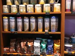 零售区-星巴克(重庆火车北站北广场II店)