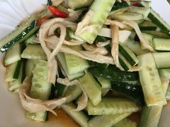 凉拌黄瓜面筋-柞水乾佑红门家菜