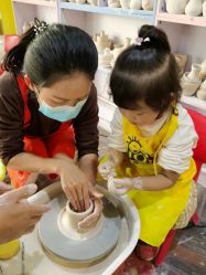-泥娃娃DIY陶吧(易生活购物公园店)