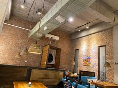 -苹果树下艺术餐厅(宋庄店)