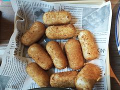 -临界音乐酒馆·小龙虾·江湖菜(华熙LIVE·鱼洞店)