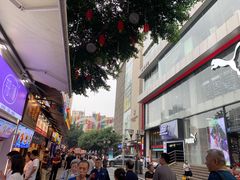 -八一路好吃街(雨田商务大厦店)