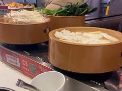 -龍歌自助小火锅(市南金茂湾店)