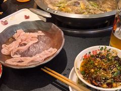 -沸炉重庆老火锅(军事博物馆店)