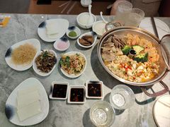 -璞臻汽锅餐厅(南京东路店)