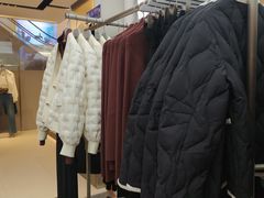 -URBAN REVIVO(七宝领展广场店)