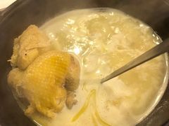 -鲜入围煮花胶鸡海鲜火锅