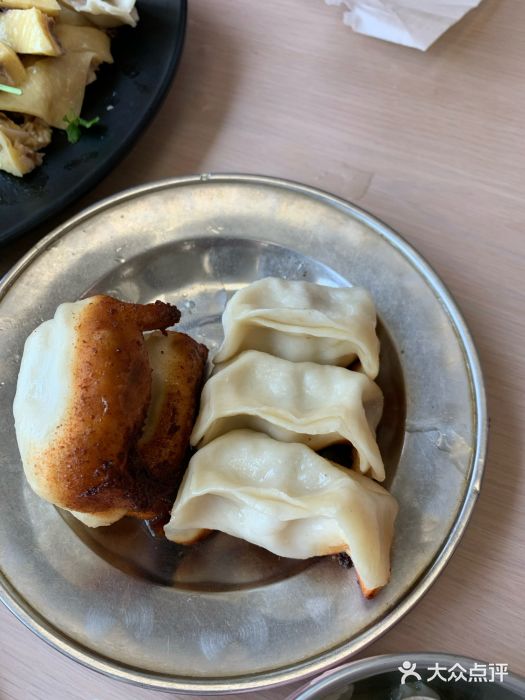 章氏(车站北路店)鲜肉锅贴图片