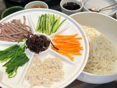 鸡丝凉米线-云海肴·汽锅鸡·云南菜(天山百盛优客店)