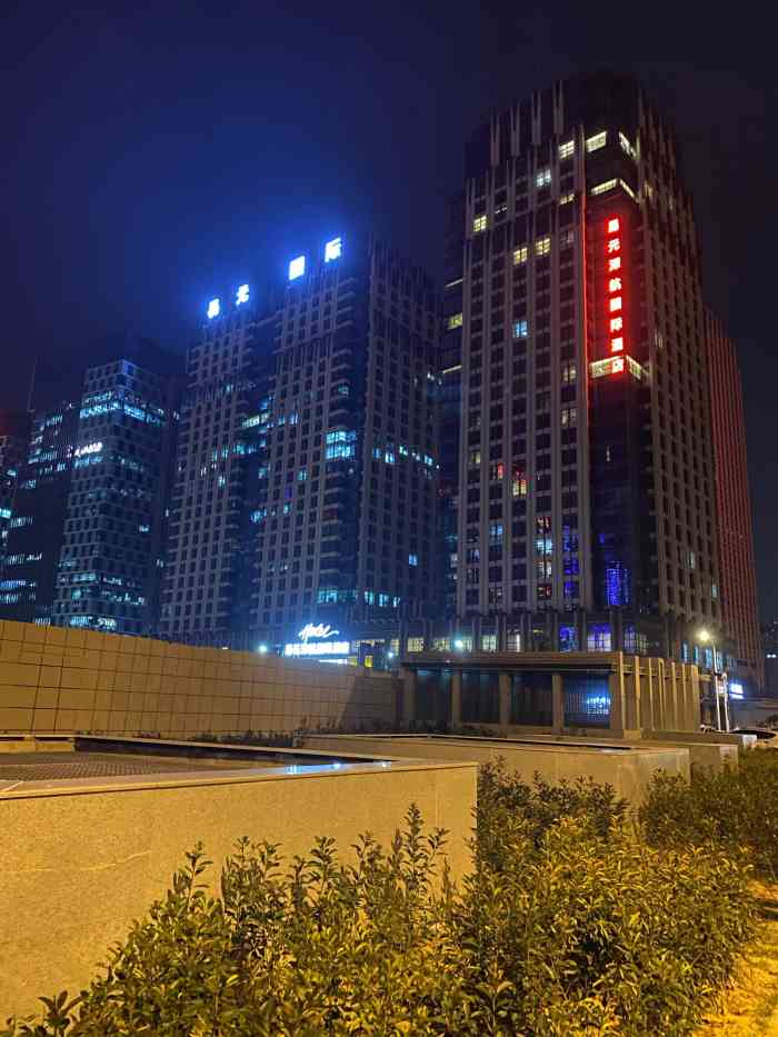 郑州易元深航国际酒店-"郑州出差,本地接待安排的酒店.这酒店位置.