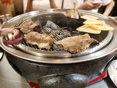 -围炉肉舍•炭烤活鳗•丹东海鲜烤肉(步行街店)