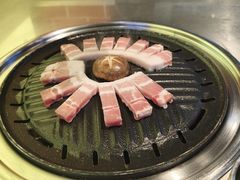 -哈哈碳都·牛肋条无限自助烤肉(台江万达店)