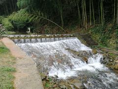 -梅岭月亮湾山体公园