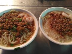 -六合夜市