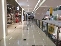 -新田360广场(上海华侨城店)