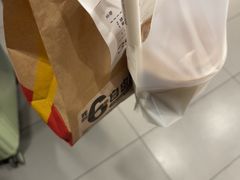 -麦当劳(上海虹桥站30B检票口楼上)