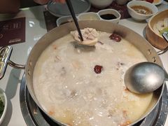 -洪氏嗨捞·广东猪肚鸡·椰子鸡火锅(西咸万象城店)