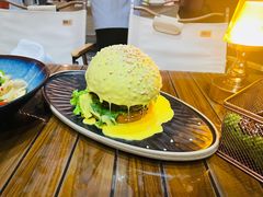 瀑布芝士牛肉汉堡-Let'sBURGERplus·非常创意汉堡(三里屯店)