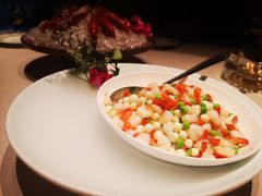 鸡头米炒手剥河虾仁-三利音·东方司宴(外滩店)