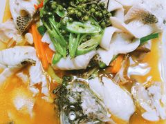 过桥鲈鱼-一栋洋楼云南菜馆