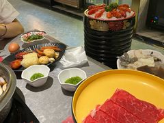 -一绪に寿喜烧(虹悦城店)